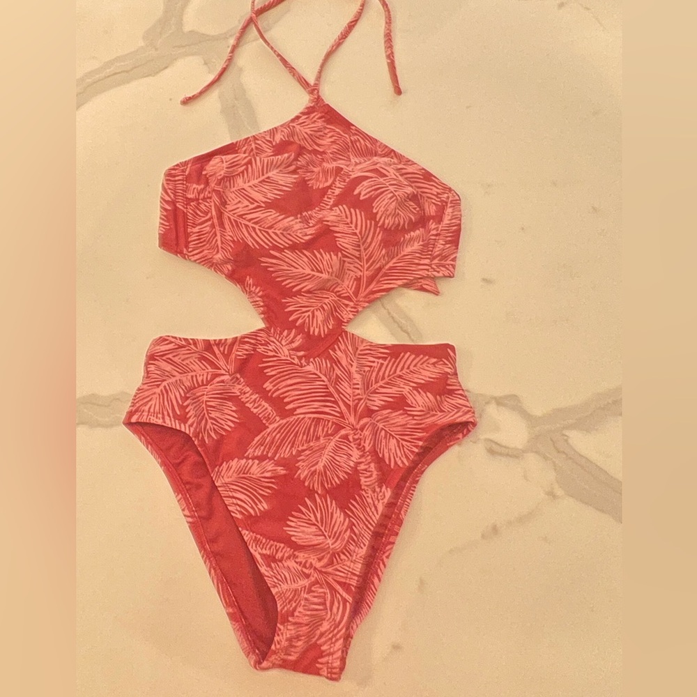 Shade and shore one piece swimsuit - Picture 6 of 6
